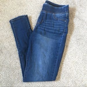 Old Navy pull on skinny jeans